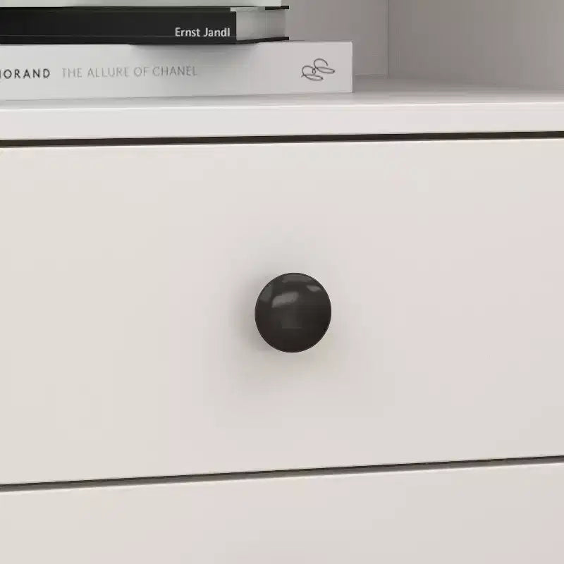 Comodino bianco con 2 cassetti e 1 ripiano aperto, tavolino dal design moderno