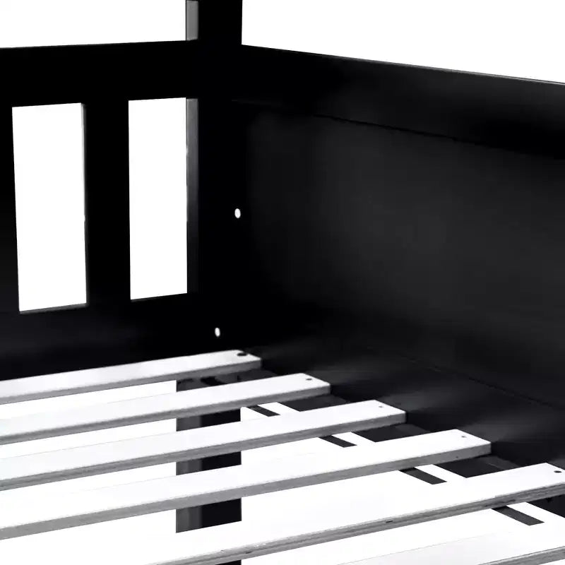Letto a castello triplo separabile in legno di gomma con scalette e sponde di protezione