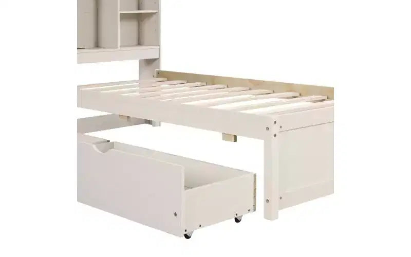Letto Matrimoniale Moderno 87 Pollici con Testiera a Libreria, Porte USB Integrate e Due Cassetti, Finitura Bianca Decapata