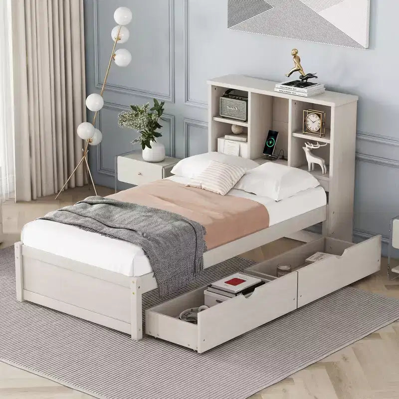 Letto Matrimoniale Moderno 87 Pollici con Testiera a Libreria, Porte USB Integrate e Due Cassetti, Finitura Bianca Decapata