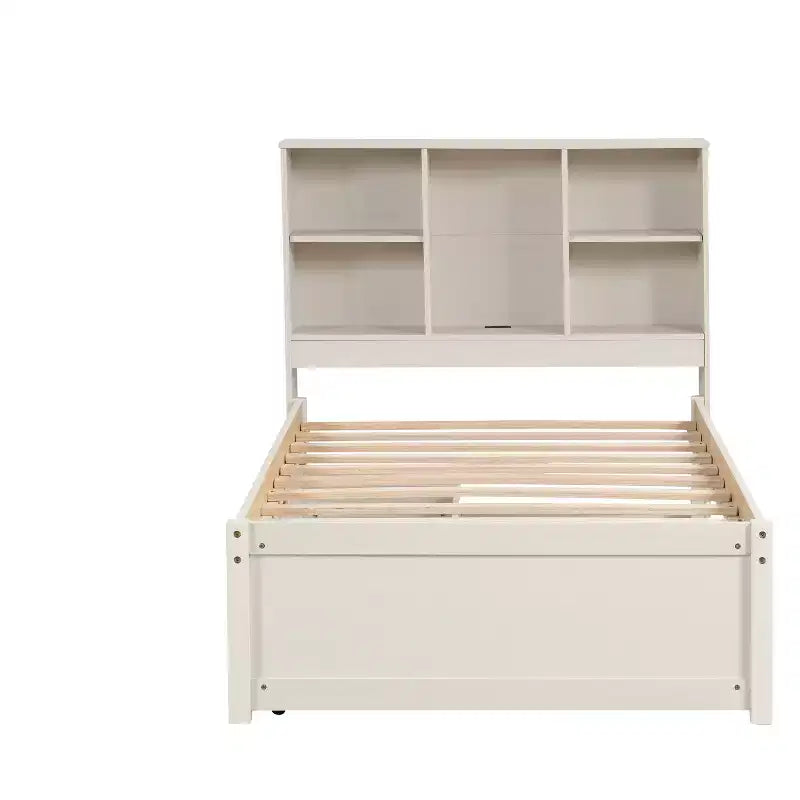 Letto Matrimoniale Moderno 87 Pollici con Testiera a Libreria, Porte USB Integrate e Due Cassetti, Finitura Bianca Decapata