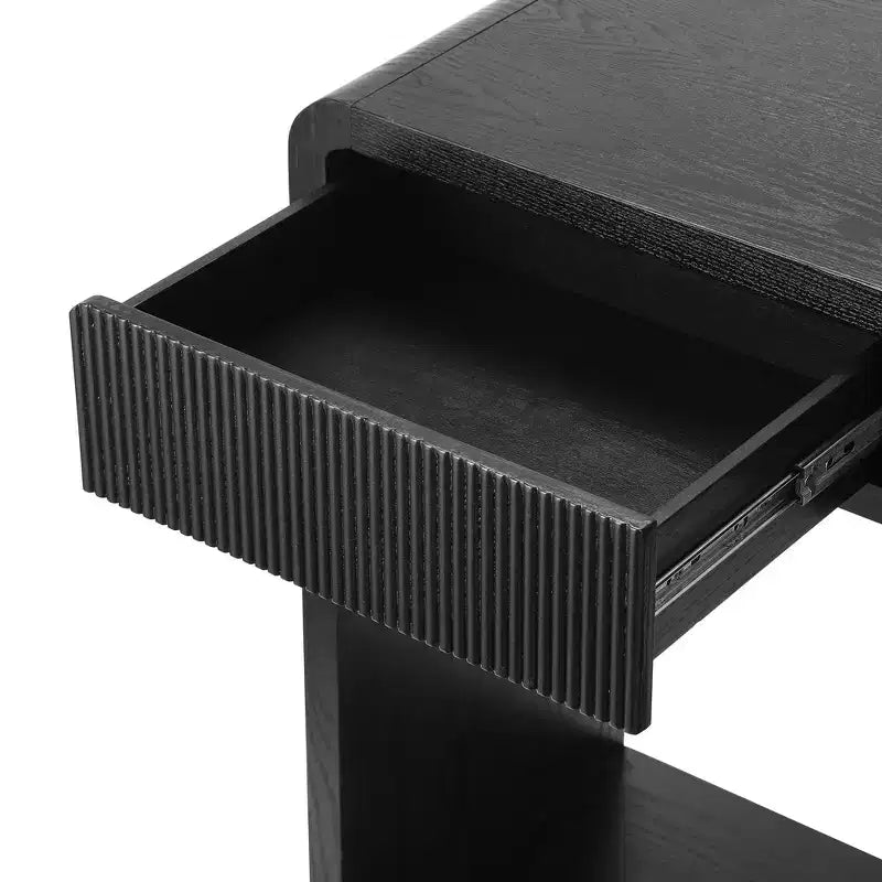 Consolle moderna da ingresso con 3 cassetti, doghe verticali e bordo arrotondato, larghezza 150 cm