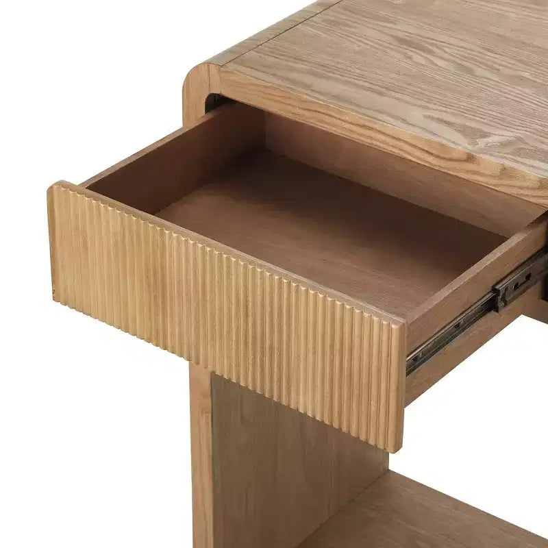Consolle moderna da ingresso con 3 cassetti, doghe verticali e bordo arrotondato, larghezza 150 cm