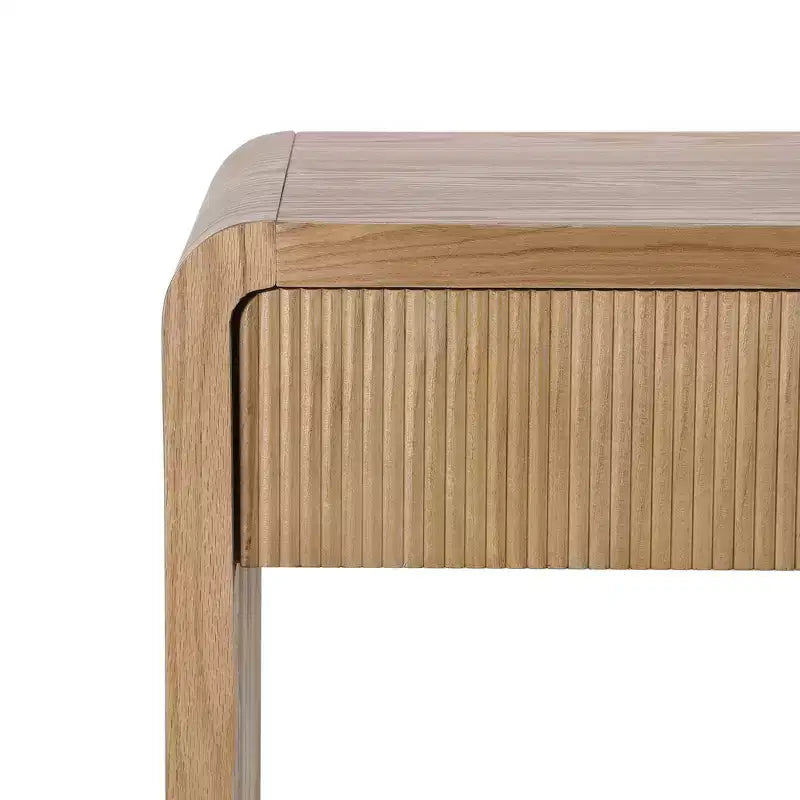 Consolle moderna da ingresso con 3 cassetti, doghe verticali e bordo arrotondato, larghezza 150 cm
