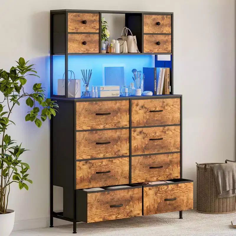 Cassettiera in tessuto a 12 cassetti con ripiani aperti, piano in legno e struttura in metallo per camera da letto