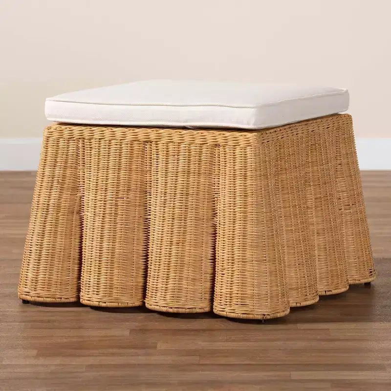 Pouf in rattan conchiglia, Rivestimento quadrato color miele, Nessun assemblaggio richiesto, Poliestere, Compensato