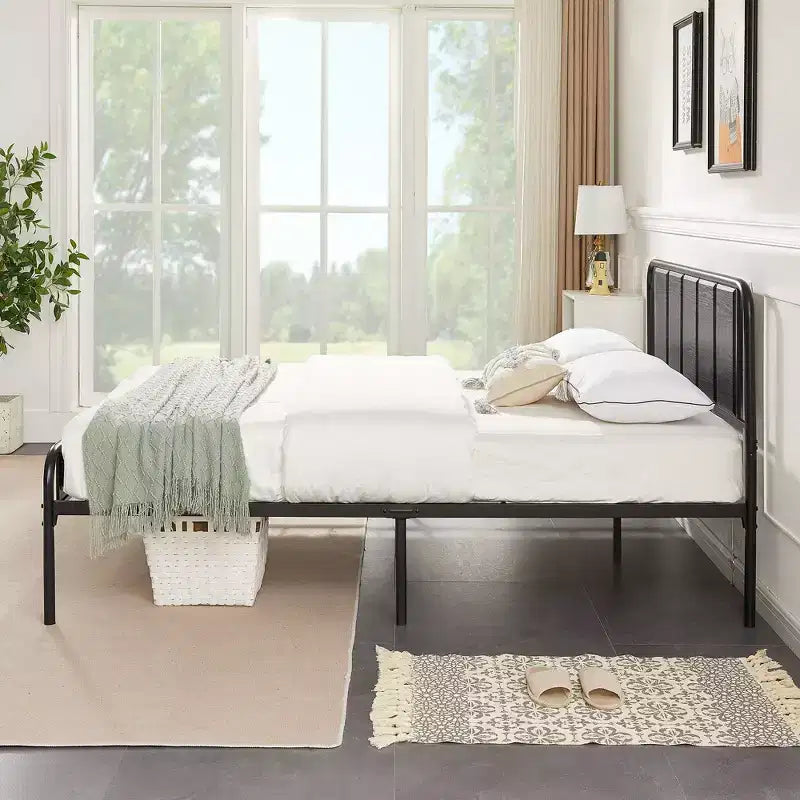 Struttura letto con testiera in legno industriale, piattaforma, capacità 300 kg