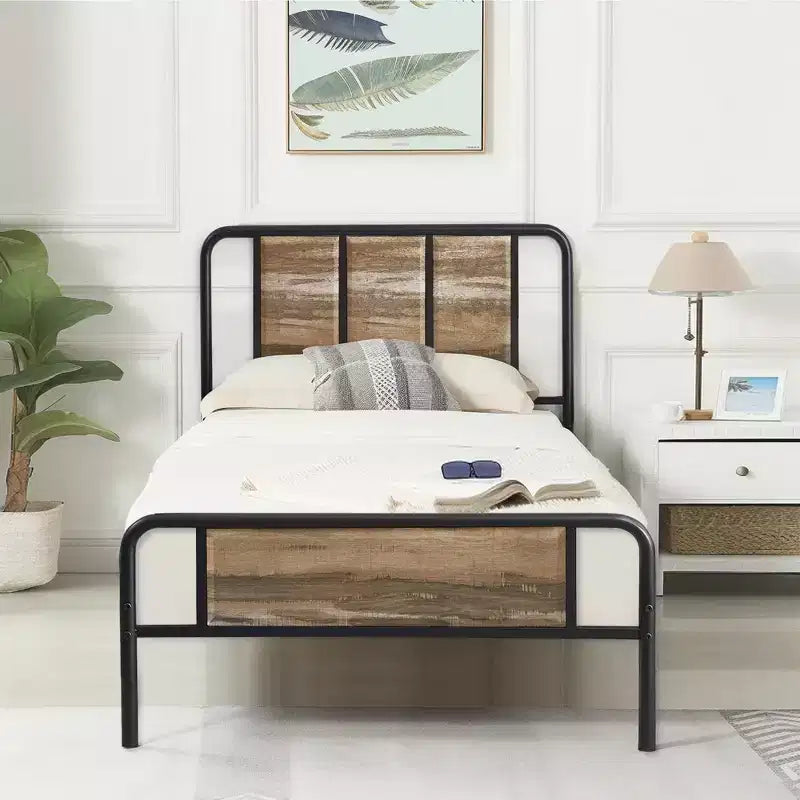 Struttura letto con testiera in legno industriale, piattaforma, capacità 300 kg
